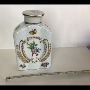 Herend Hungarian porcelain tea caddy jar with lid